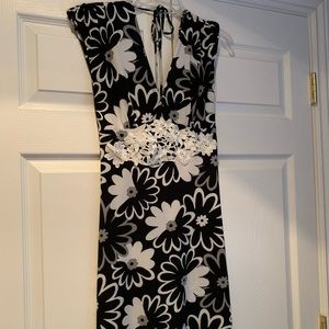 Voila Black & White Floral Dress Size M